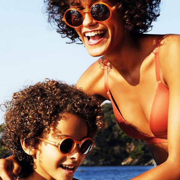 Acheter des lunettes de soleil Izipizi pour enfants montures colorées pas chères Marseille
